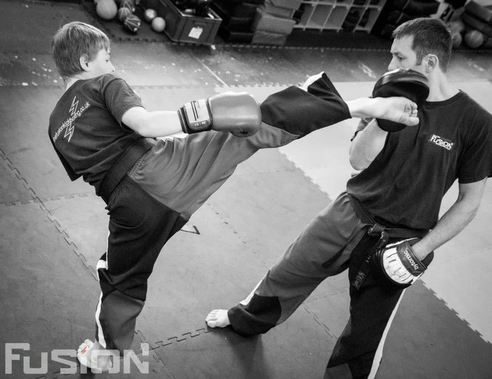 Kickboxing-training-high-round-kick